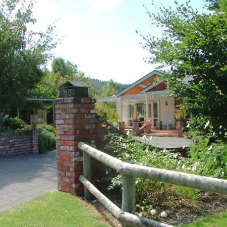 Acacia Bay Lodge Bed & Breakfast Tauposee Exterior foto